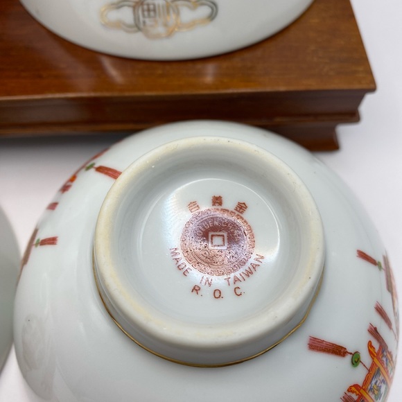 6 hand painted rice bowls. Made in Taiwan ROC red lantern w/ gold trim. - Picture 5 of 6
